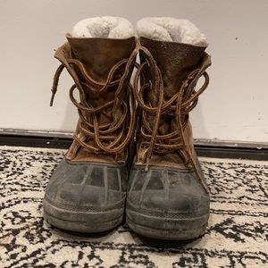 Leather winter boots